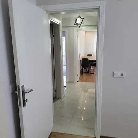B17 Apartment